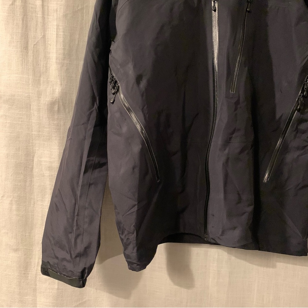 Mountain Hardware Jacket - image 4